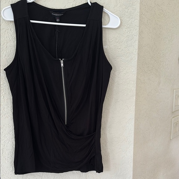 ROCK & REPUBLIC black Asymmetrical Fitted Tank Top​ - Picture 1 of 4